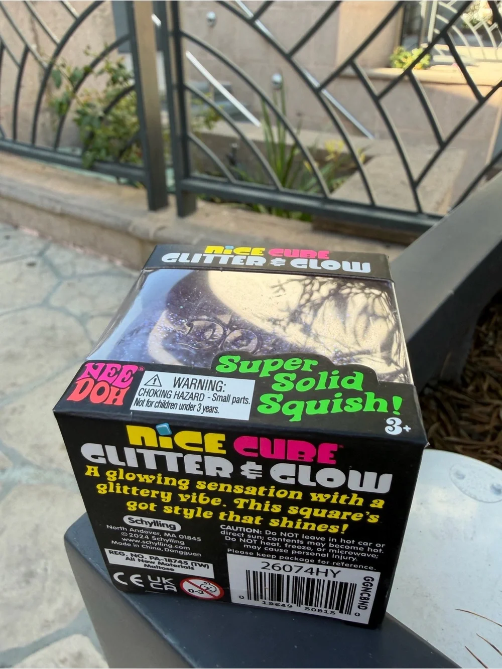 Nice Cube Glitter & Glow Squish - Purple